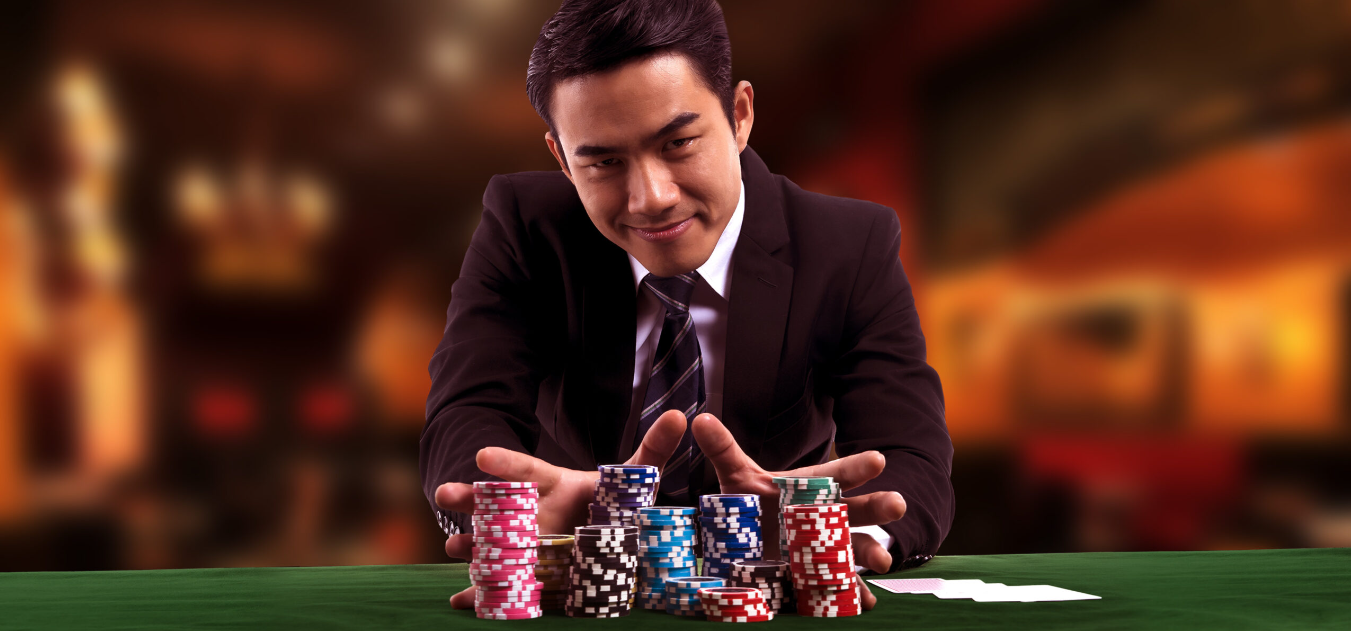 How do casinos make money on poker?